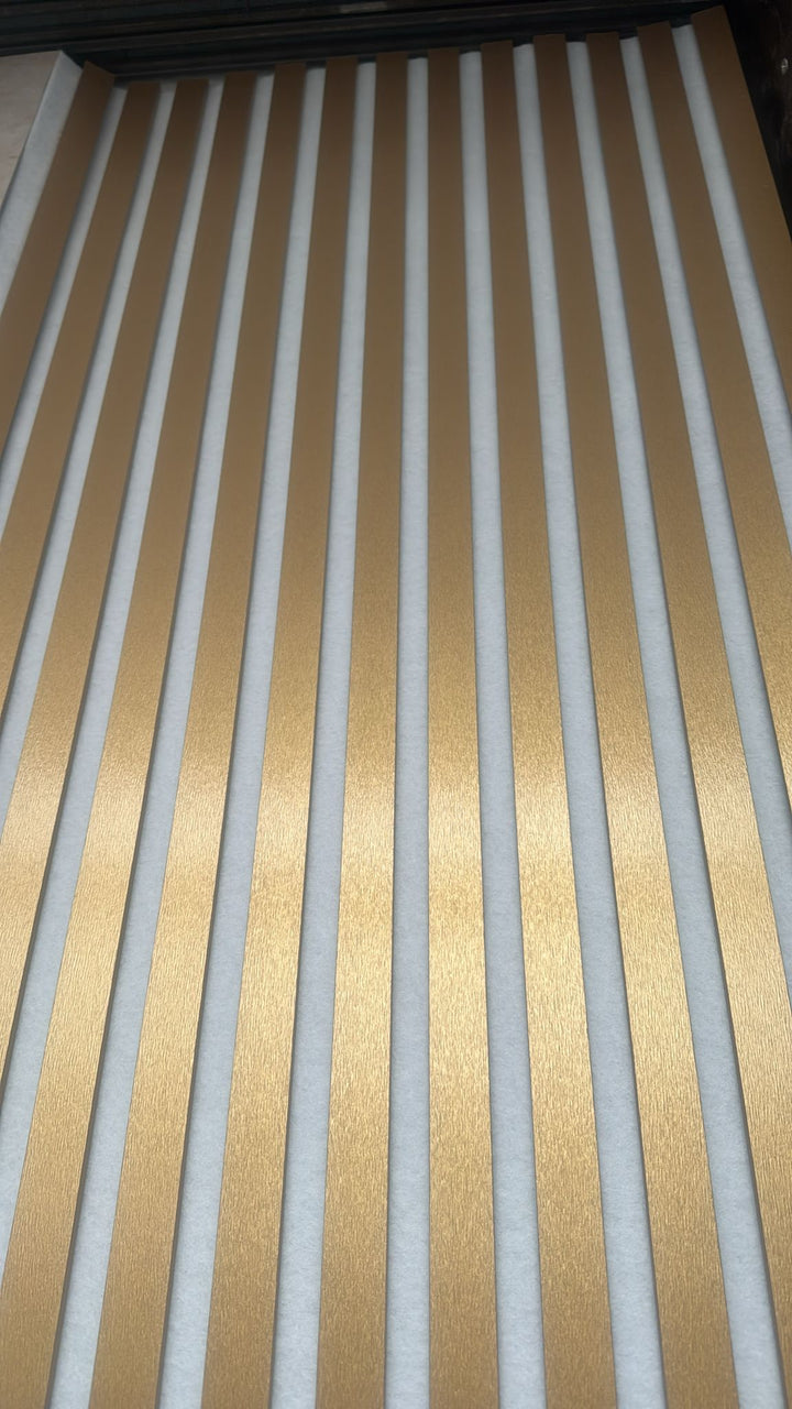 Akustikpaneel White Gold 275 × 60 – Premium Wandpaneel in Weiß-Gold Akustikdesign