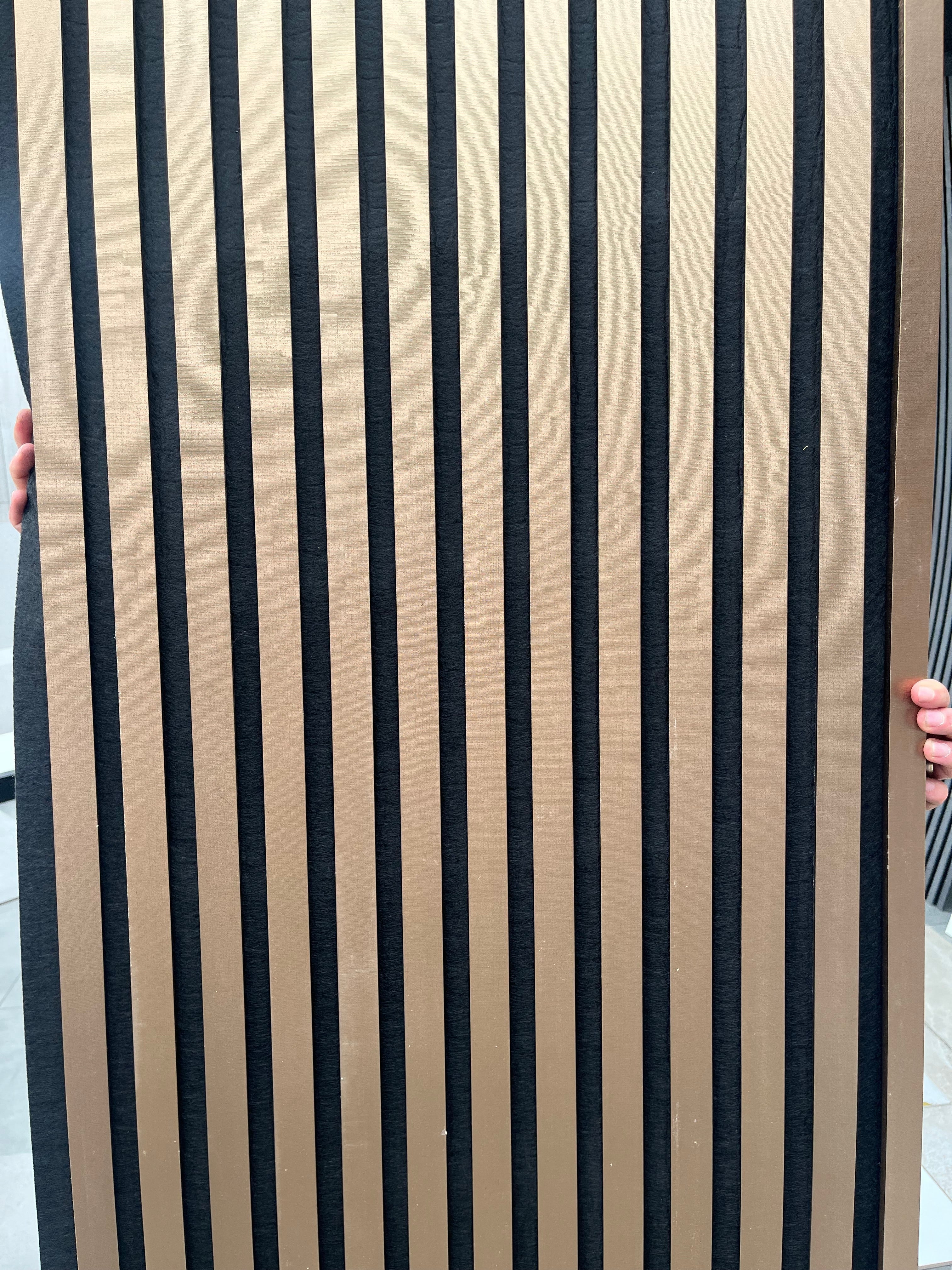 Akustikpaneel Bronze 275×60 – Elegante Wandverkleidung mit Schallschutz