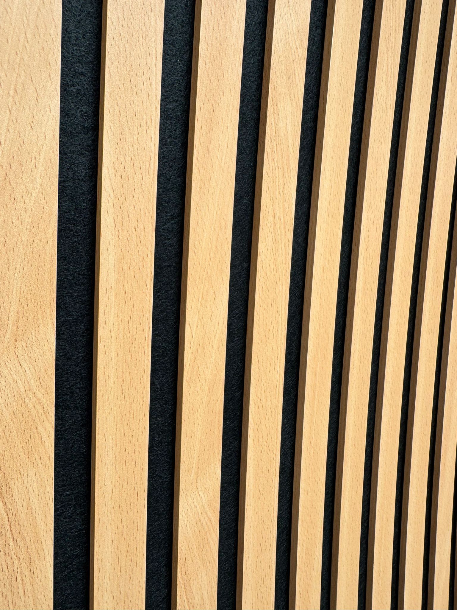 Akustikpaneel Buchholz 275×60 – Warme Holzoptik & Effektive Schallreduzierung