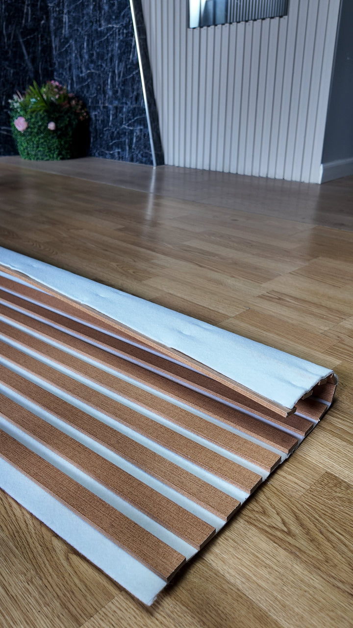 Akustikpaneel White Teakholz 275×60 – Helle Holzoptik & Effektive Schalldämmung